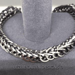 “Perette” Hand-Woven Bracelet Chain with Square Rings