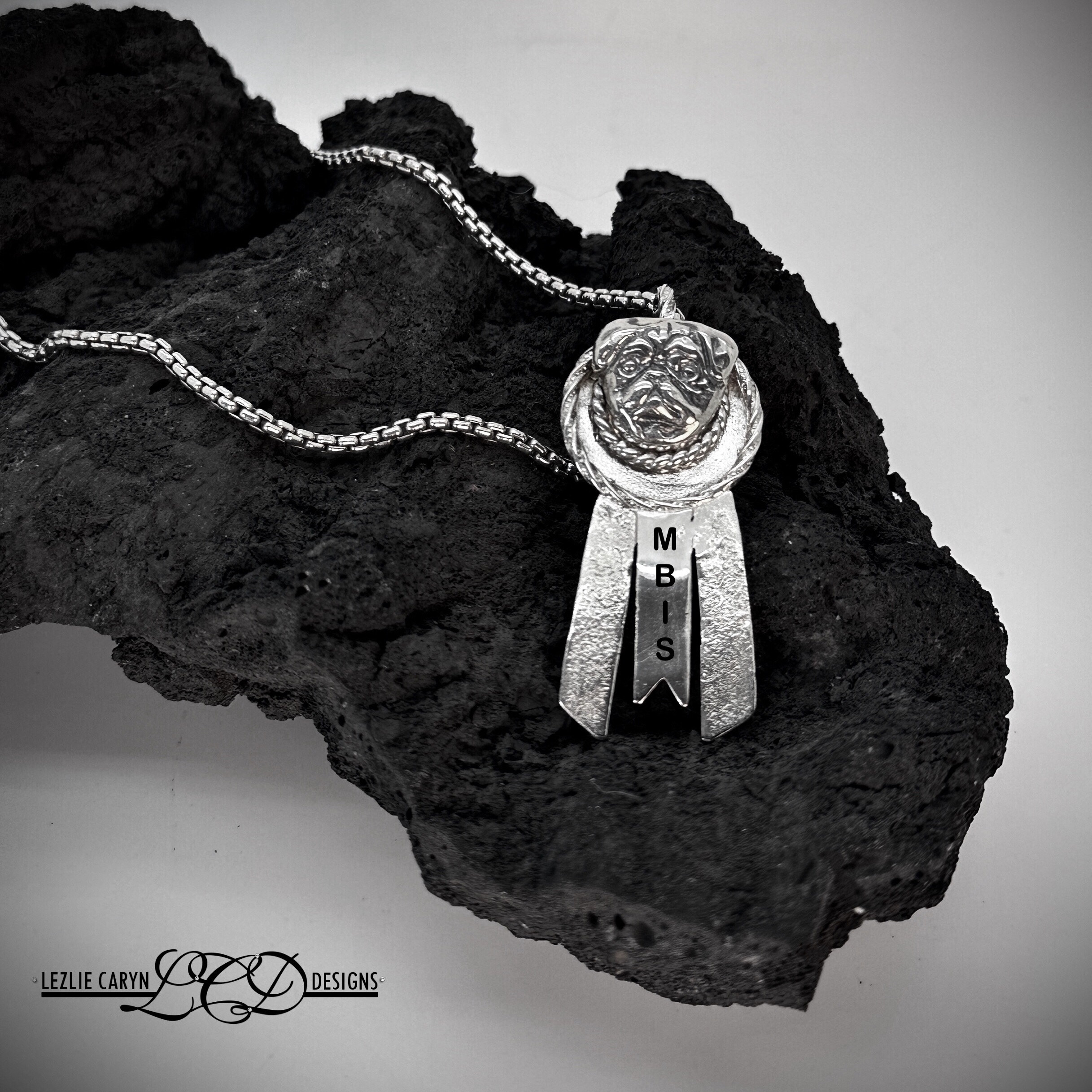 Pug Rosette Pendant - Image 2