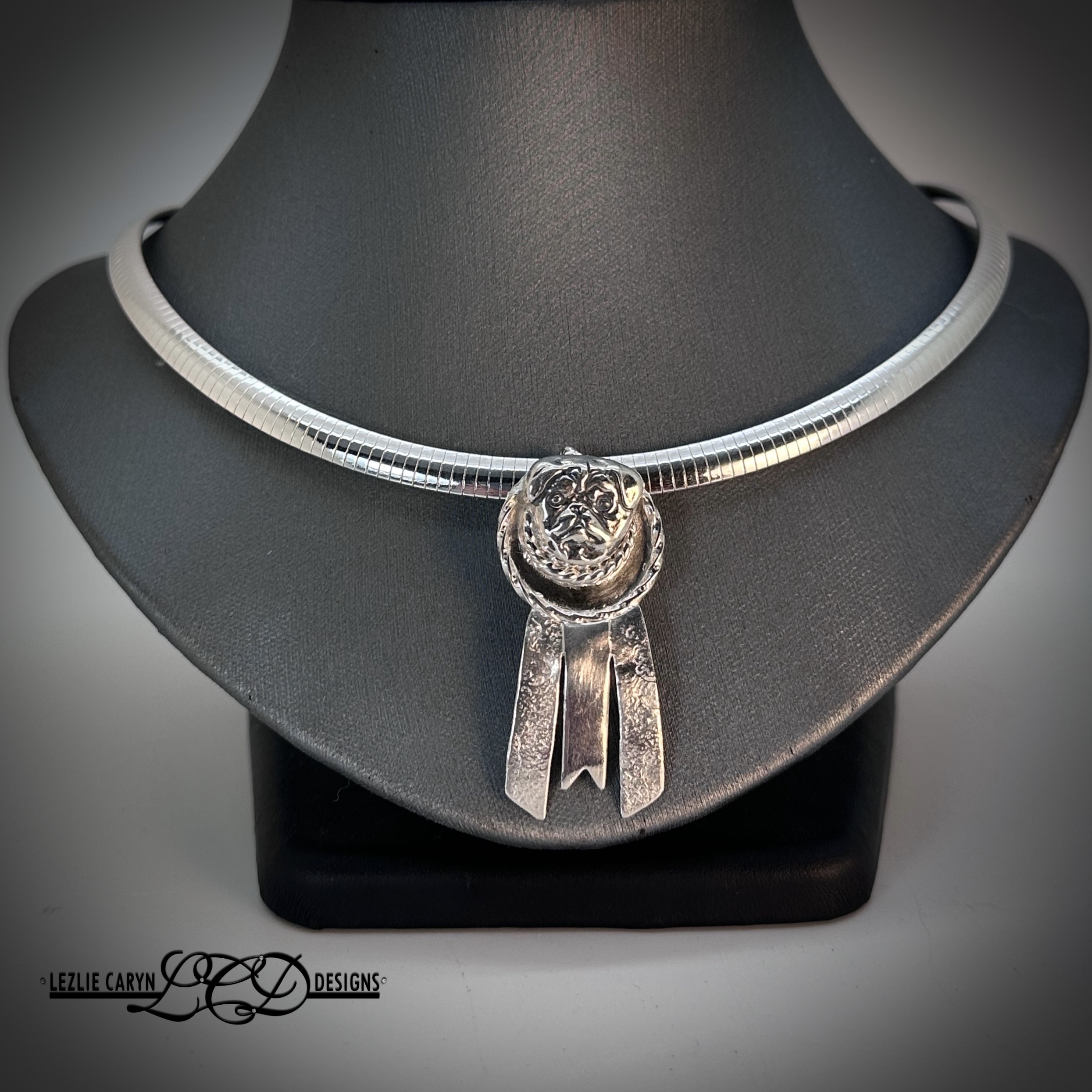 Pug Rosette Pendant - Image 4