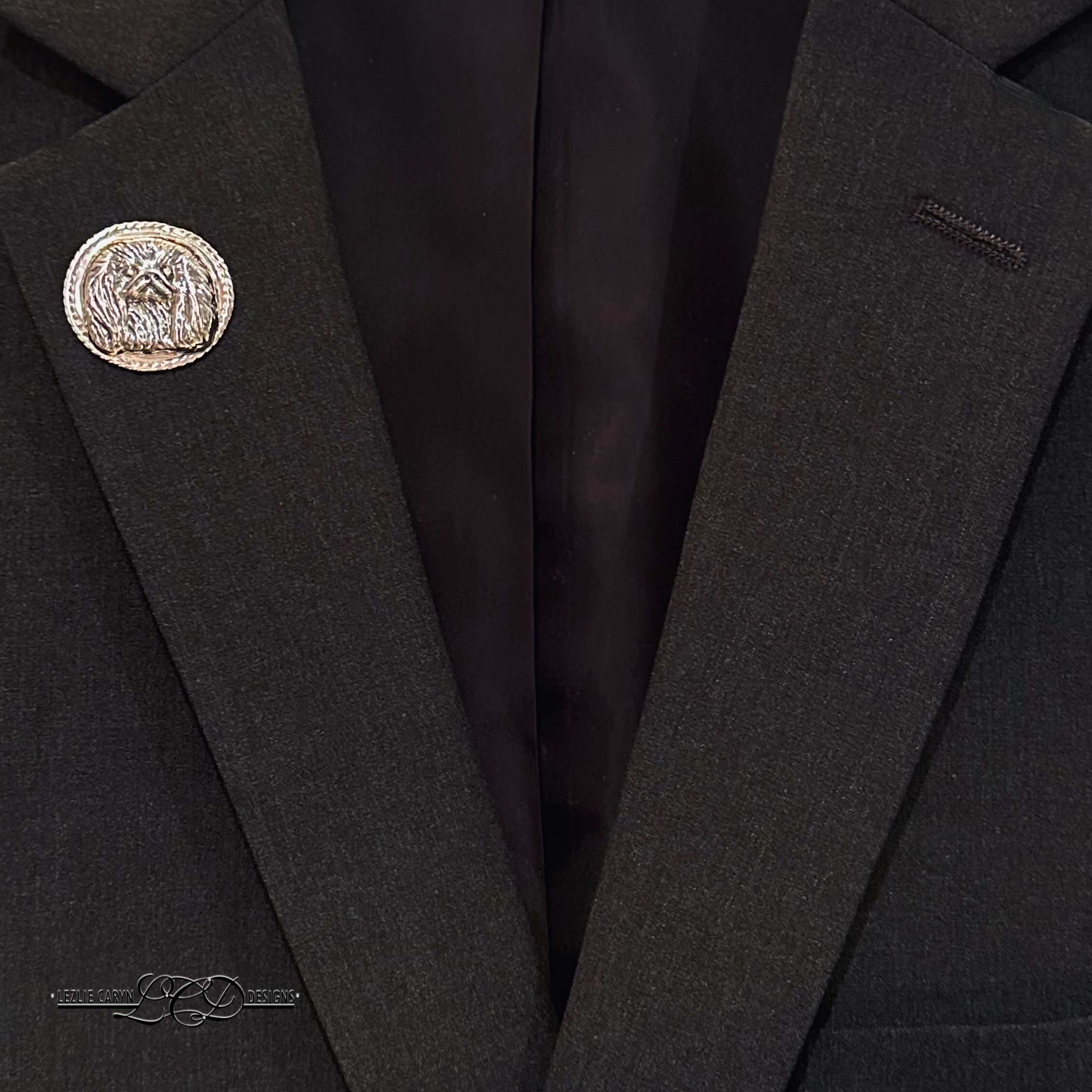Pekingese Oval Tie or Lapel Pin with Clutch - Image 3