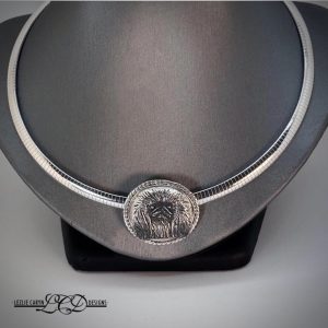 PekIngese Oval Pendant w/Hidden Bail