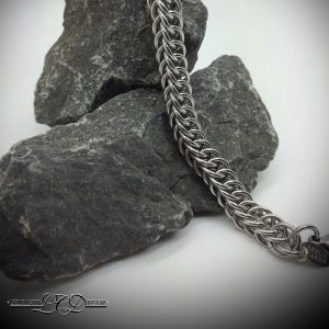 Perette Hand-Woven Bold Bracelet Chain