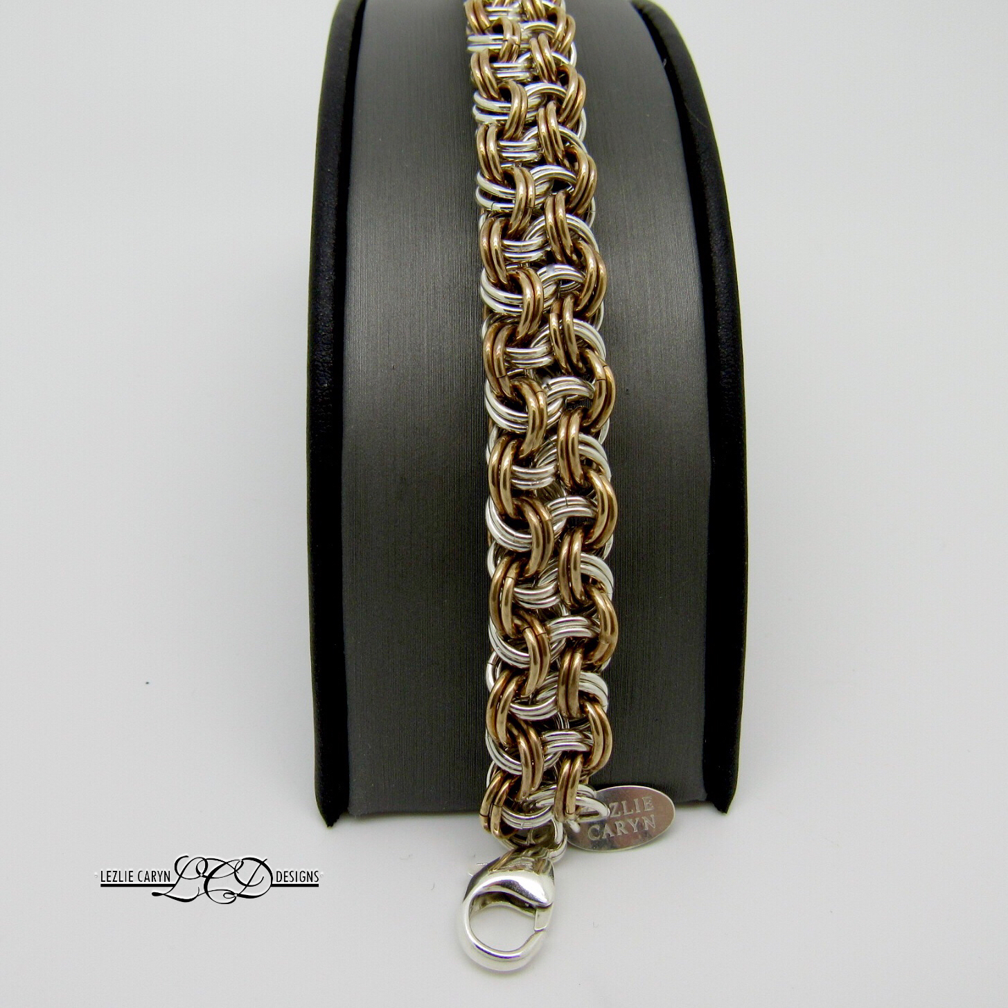 “Queen of Berus” Hand-Woven Bracelet Chain - Image 2