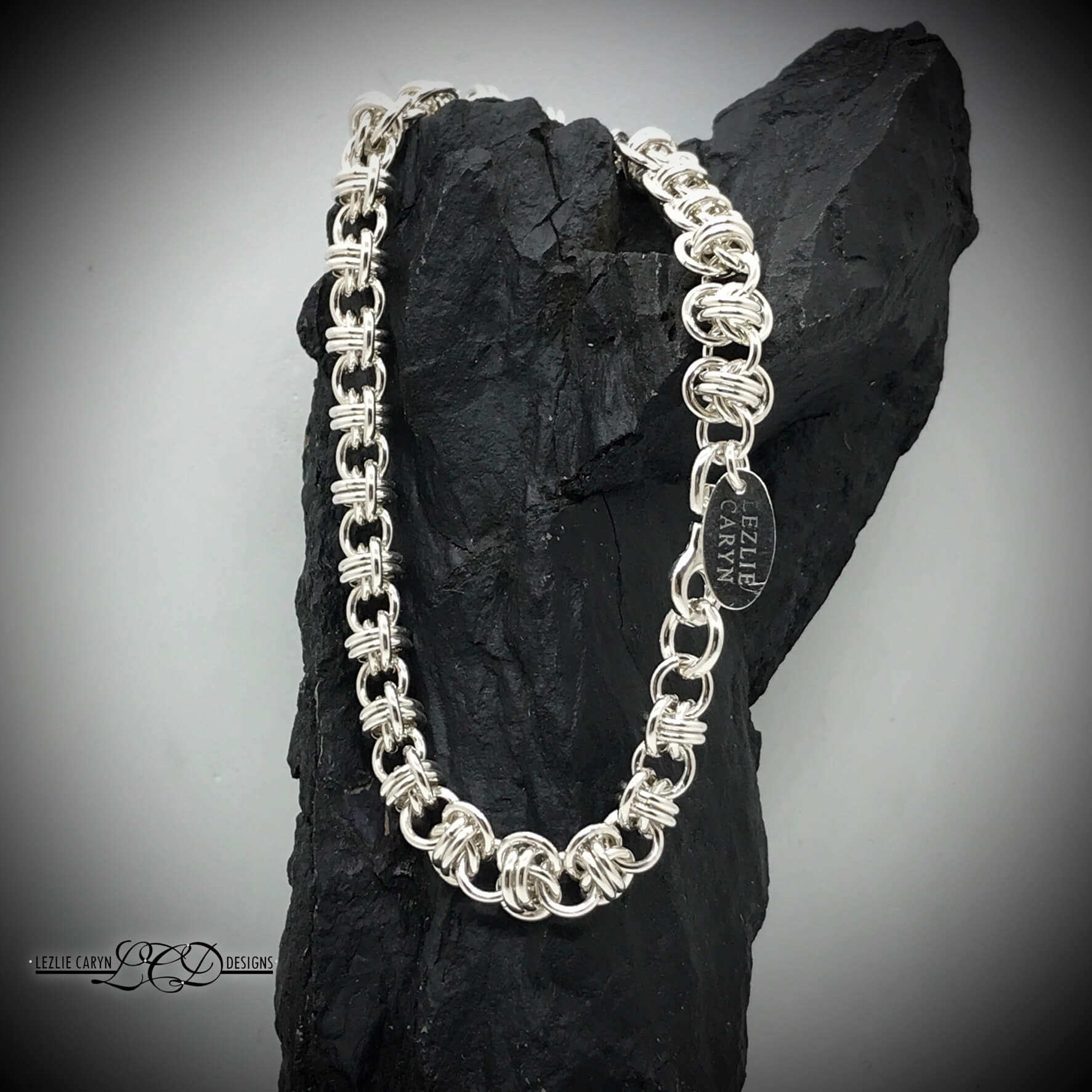 Brianne Hand-Woven Bracelet Chain in Microweave - Image 3